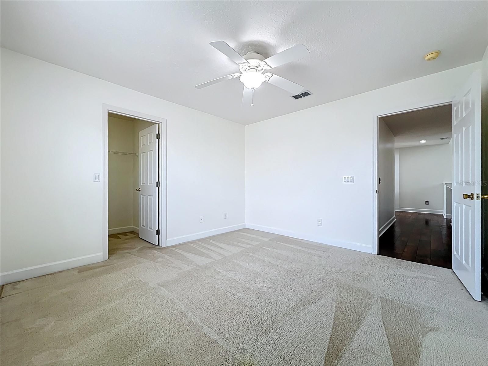 LIVE OAK RESERVE UNIT ONE - Residential Lease