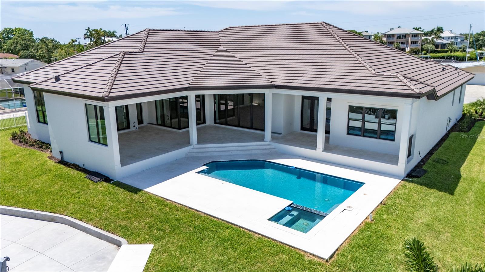 NORTH ISLES - Residential