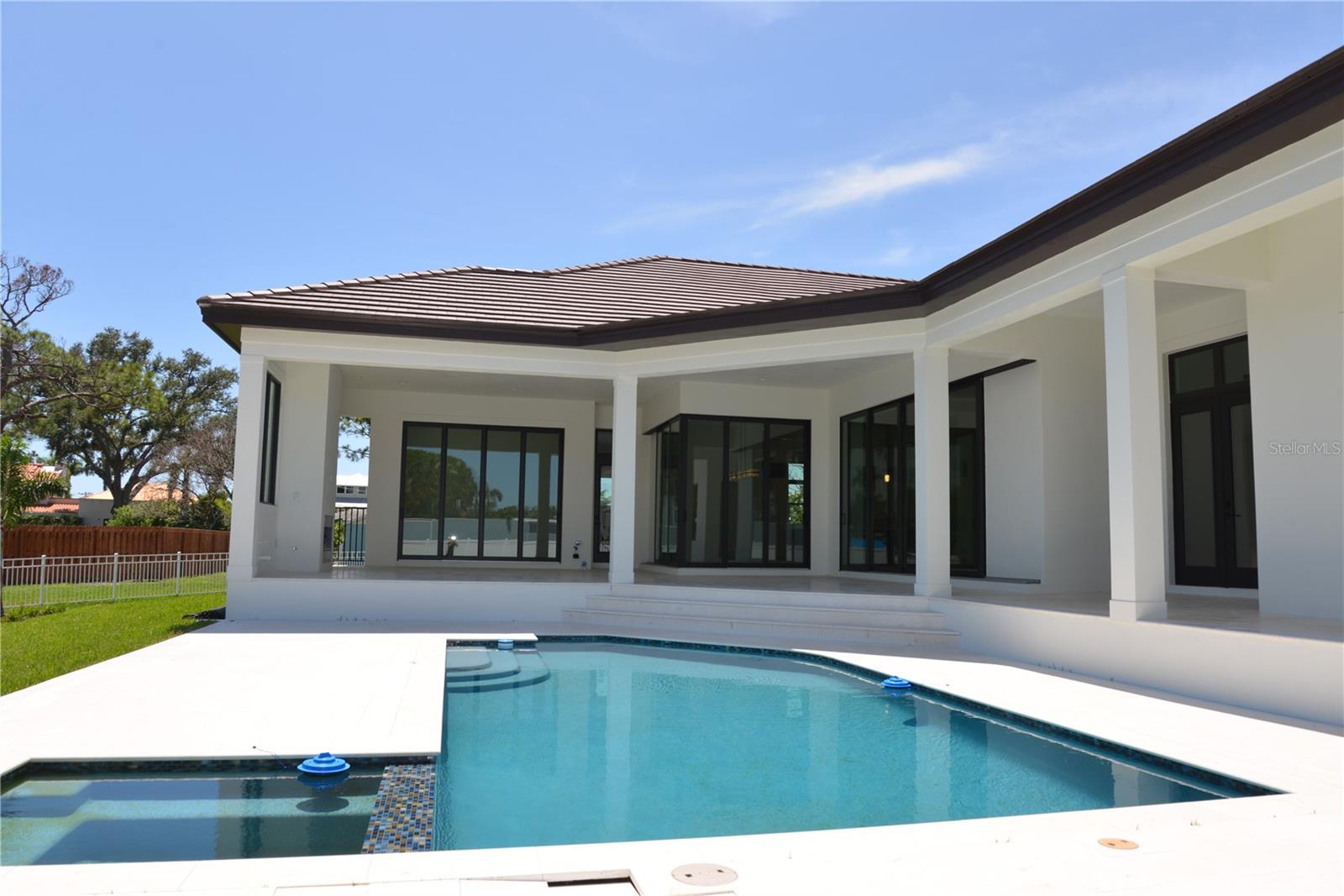 NORTH ISLES - Residential