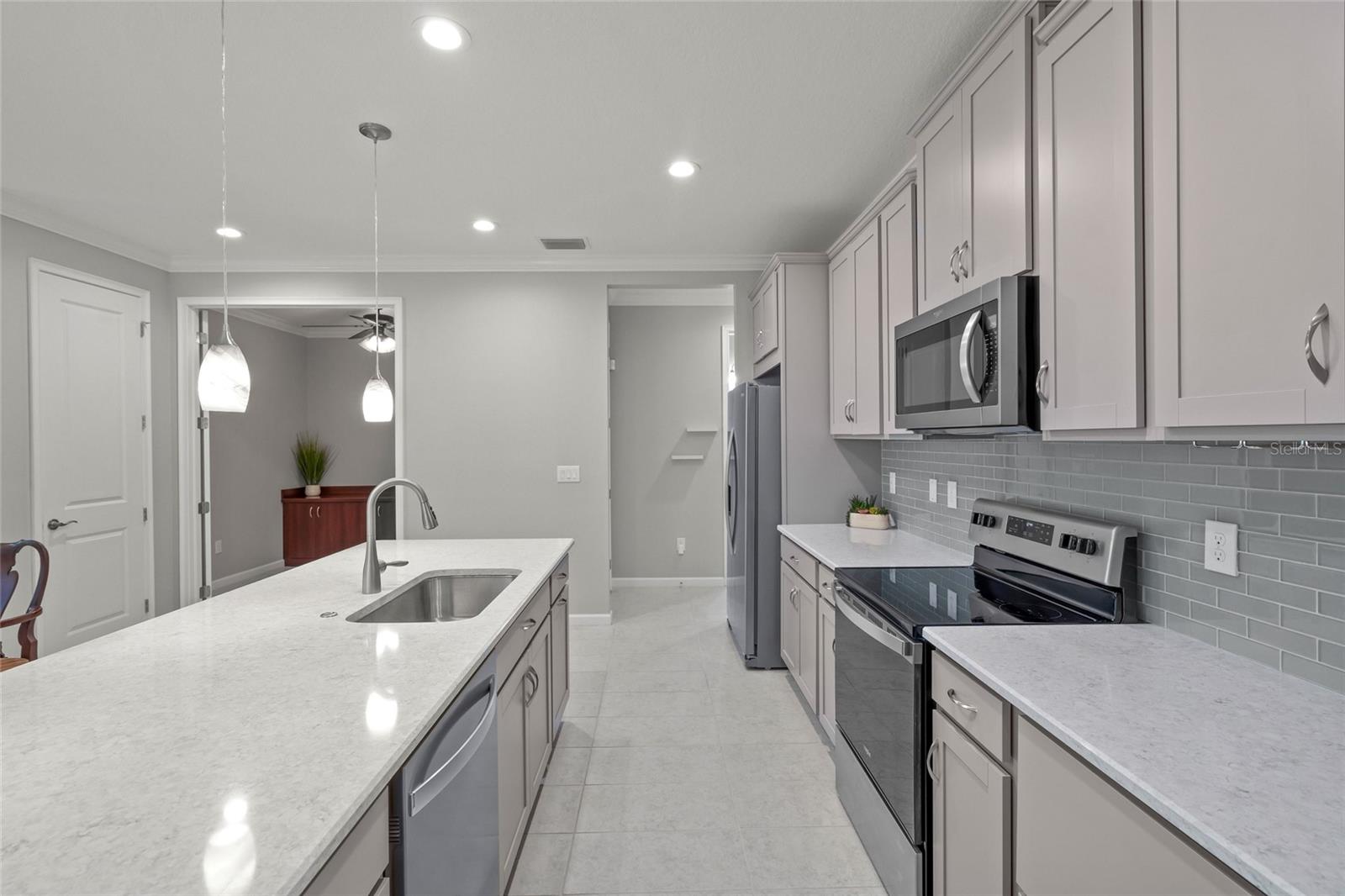 SUNRISE PRESERVE - Residential