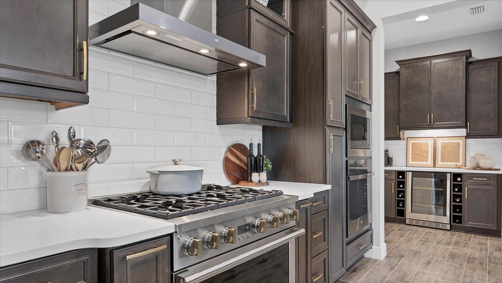 EVERLY/WELLEN PARK - Residential