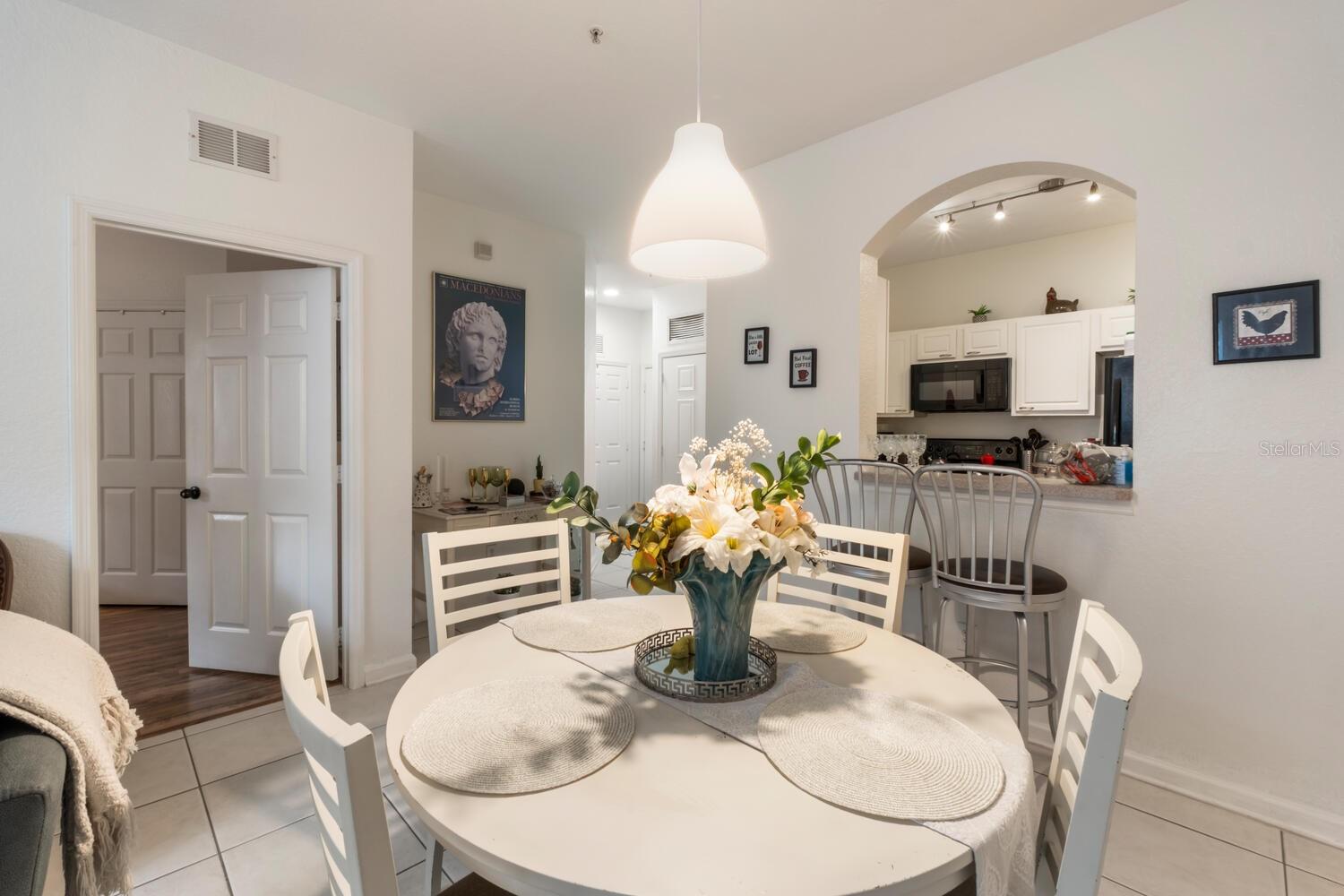 HORIZONS/STONERIDGE PLACE PH 03 - Residential Lease