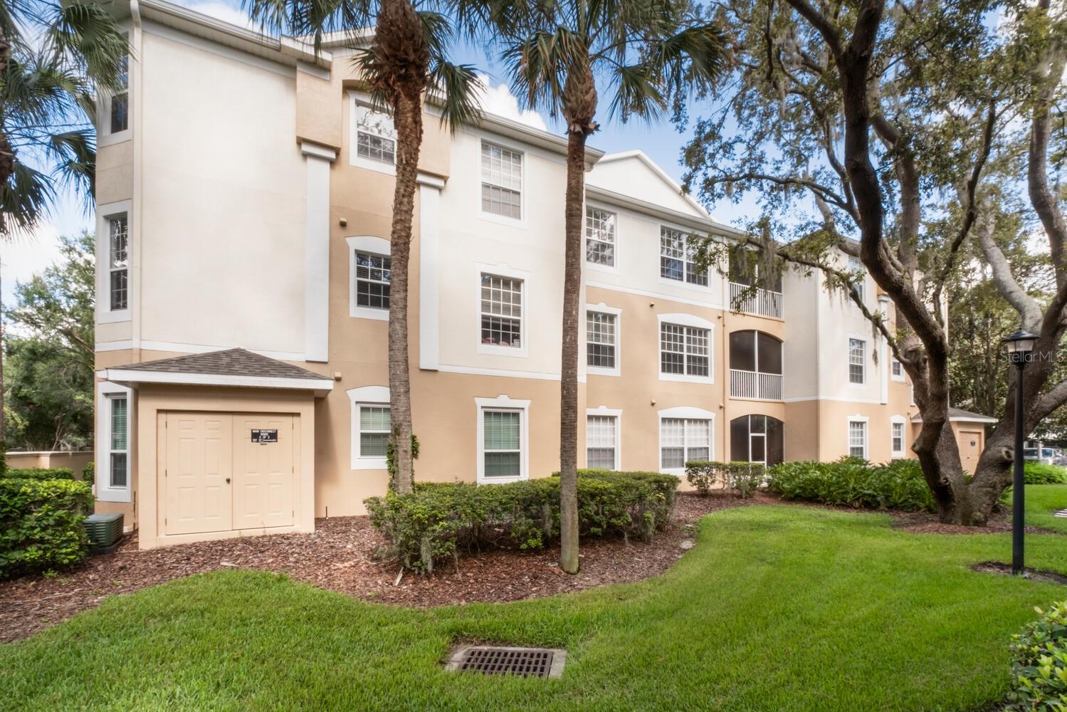 HORIZONS/STONERIDGE PLACE PH 03 - Residential Lease