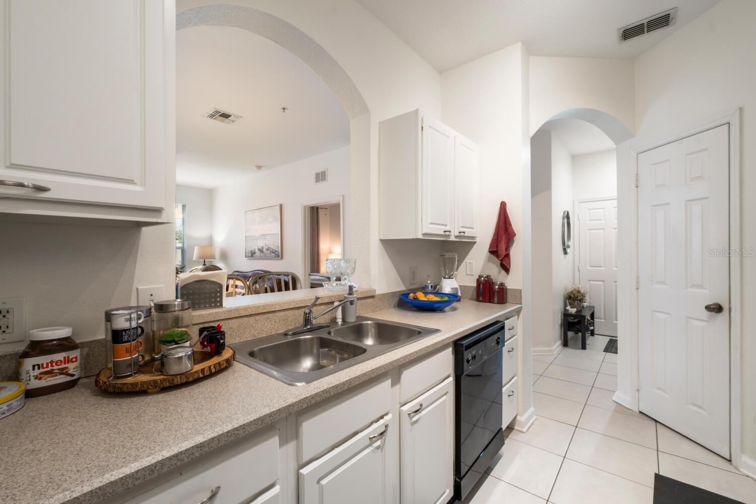 HORIZONS/STONERIDGE PLACE PH 03 - Residential Lease