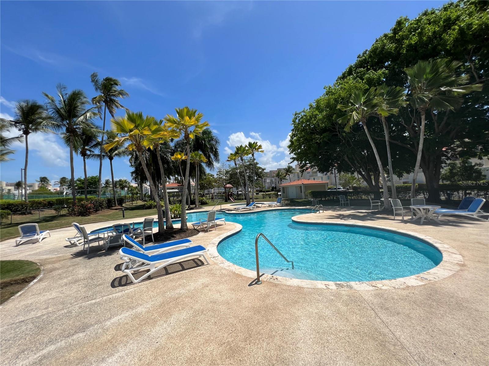 VILLAS DE GOLF ESTE - Residential