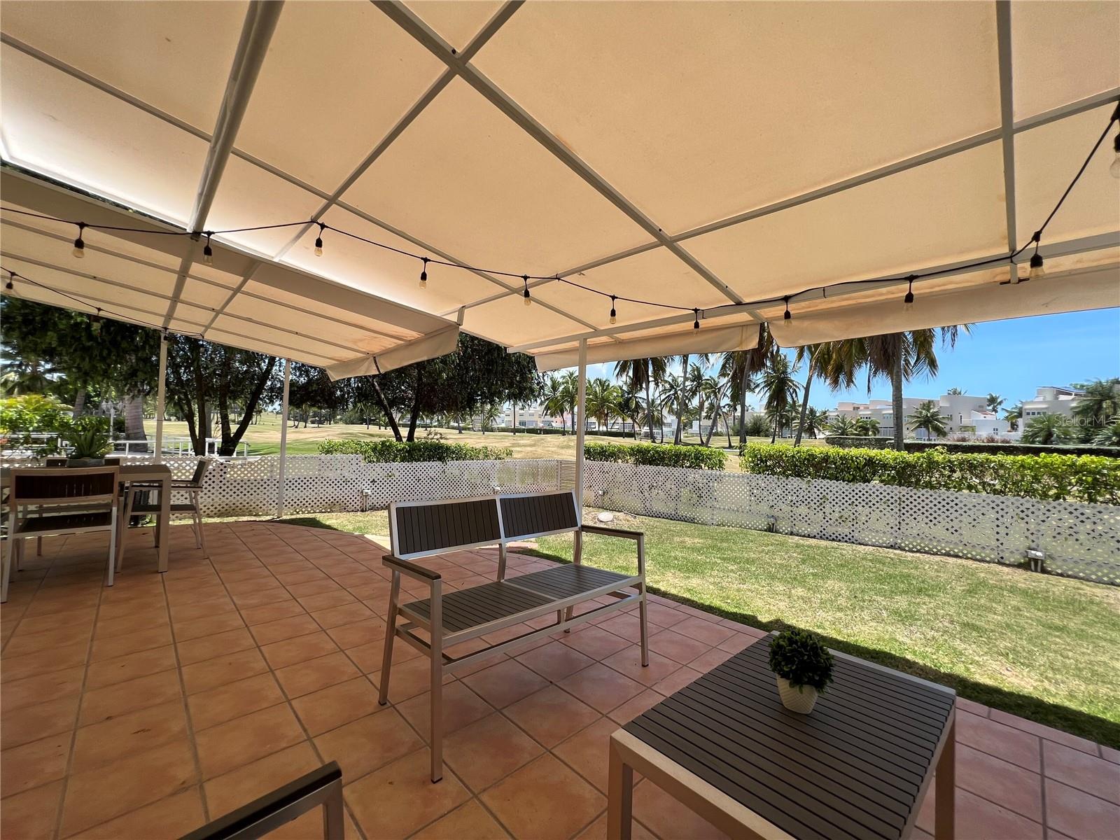 VILLAS DE GOLF ESTE - Residential