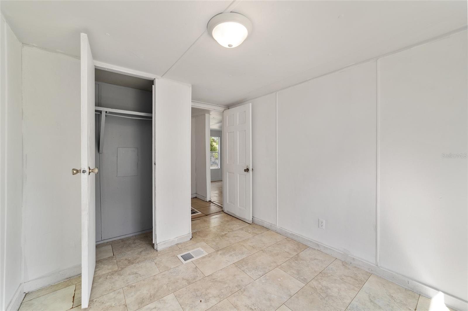 SHADY HILLS PARK SOUTH - Residential