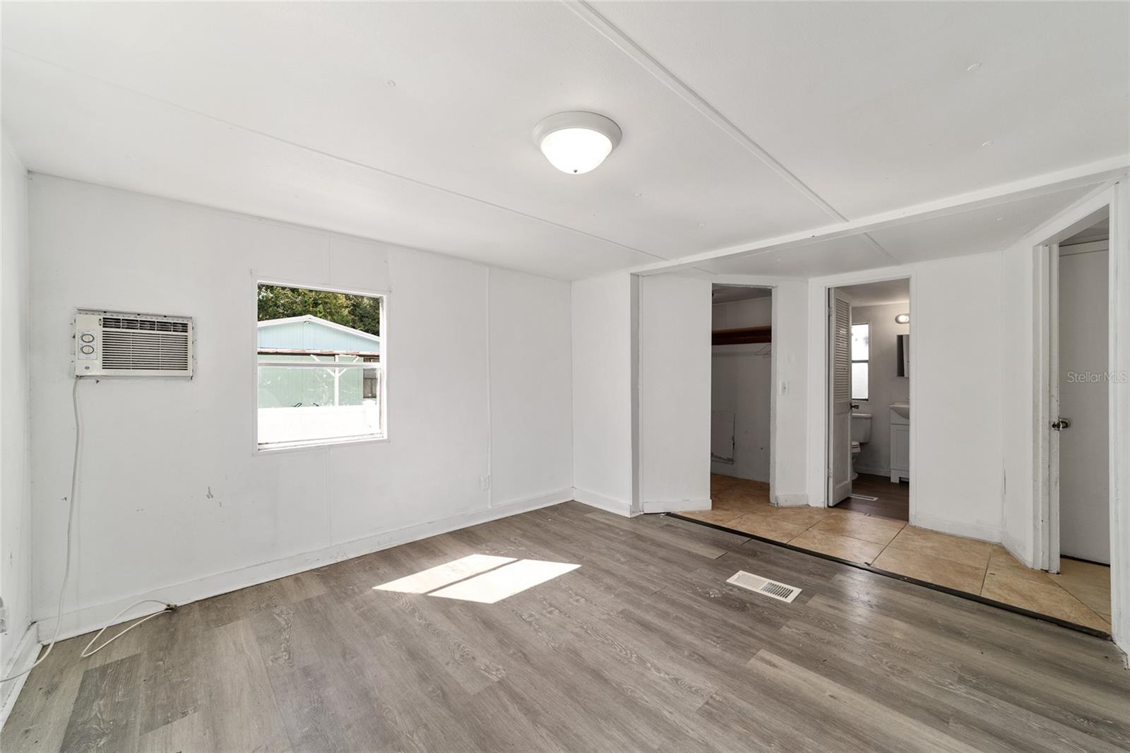 SHADY HILLS PARK SOUTH - Residential