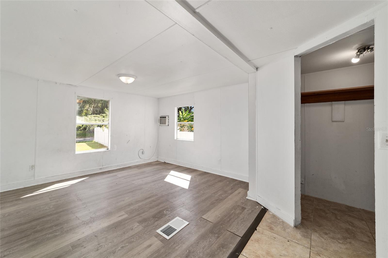 SHADY HILLS PARK SOUTH - Residential