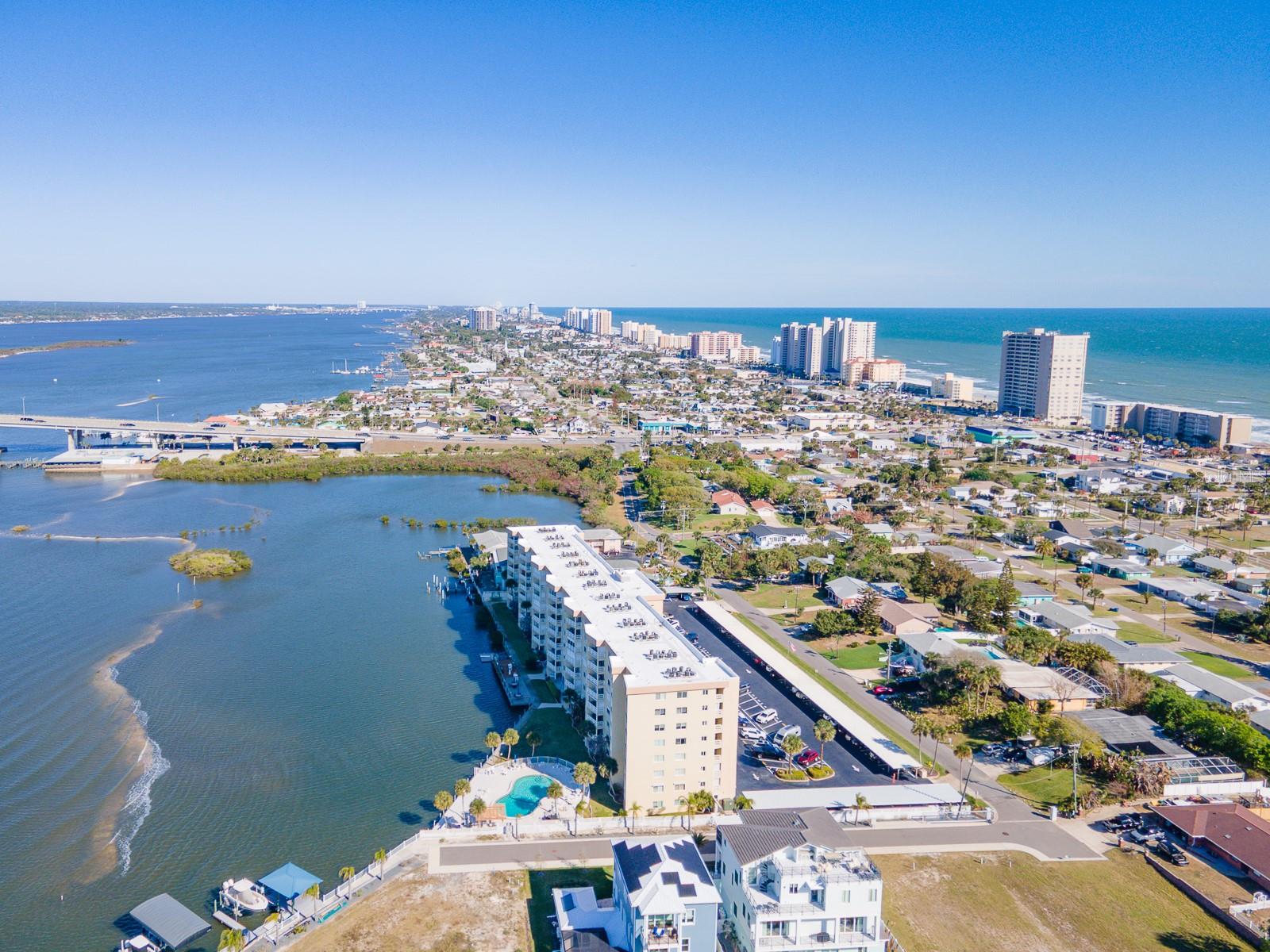 ADMIRALTY CLUB - Residential