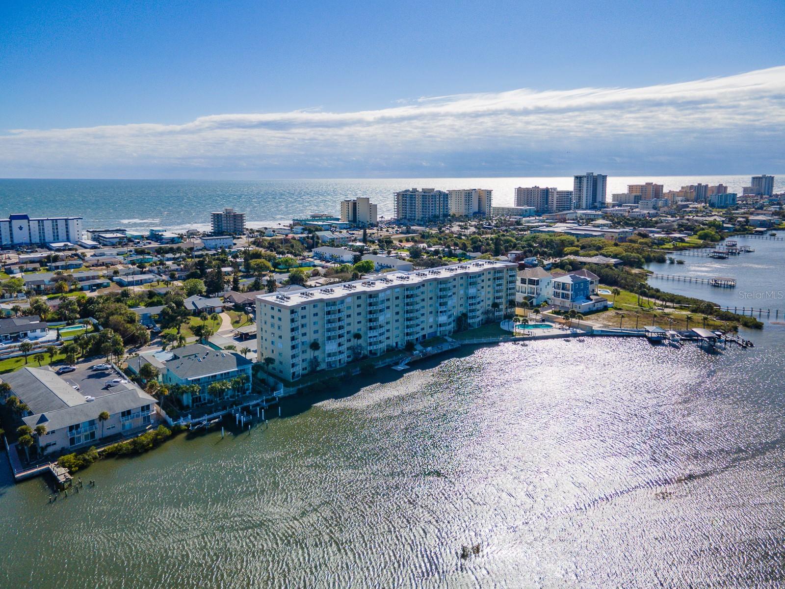 ADMIRALTY CLUB - Residential