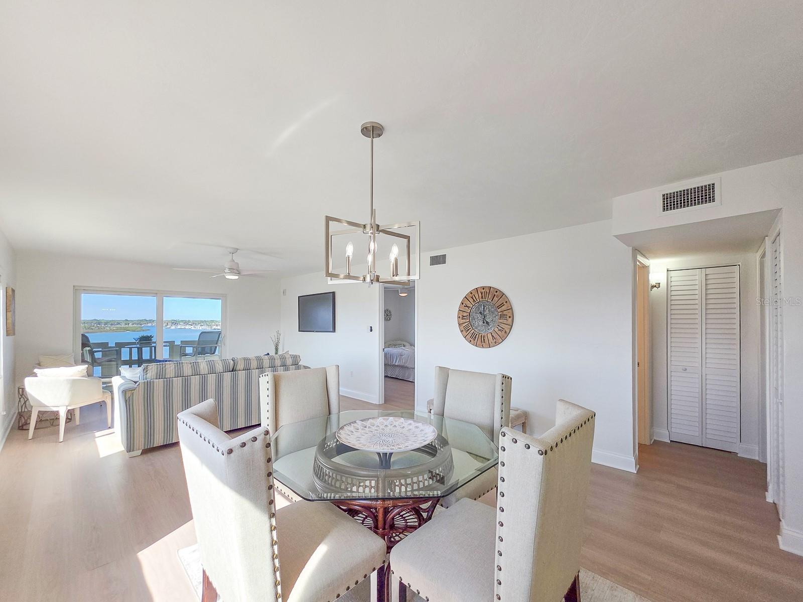 ADMIRALTY CLUB - Residential