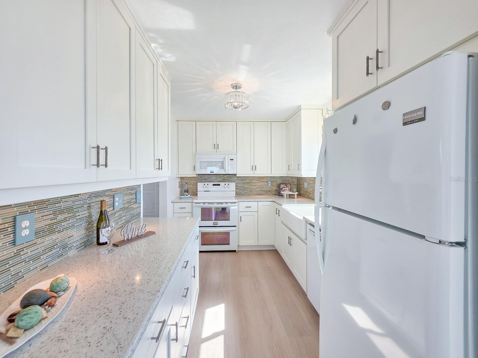 ADMIRALTY CLUB - Residential