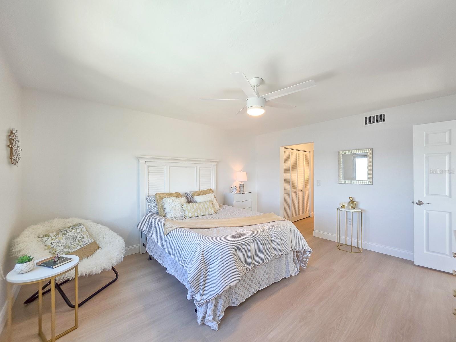 ADMIRALTY CLUB - Residential