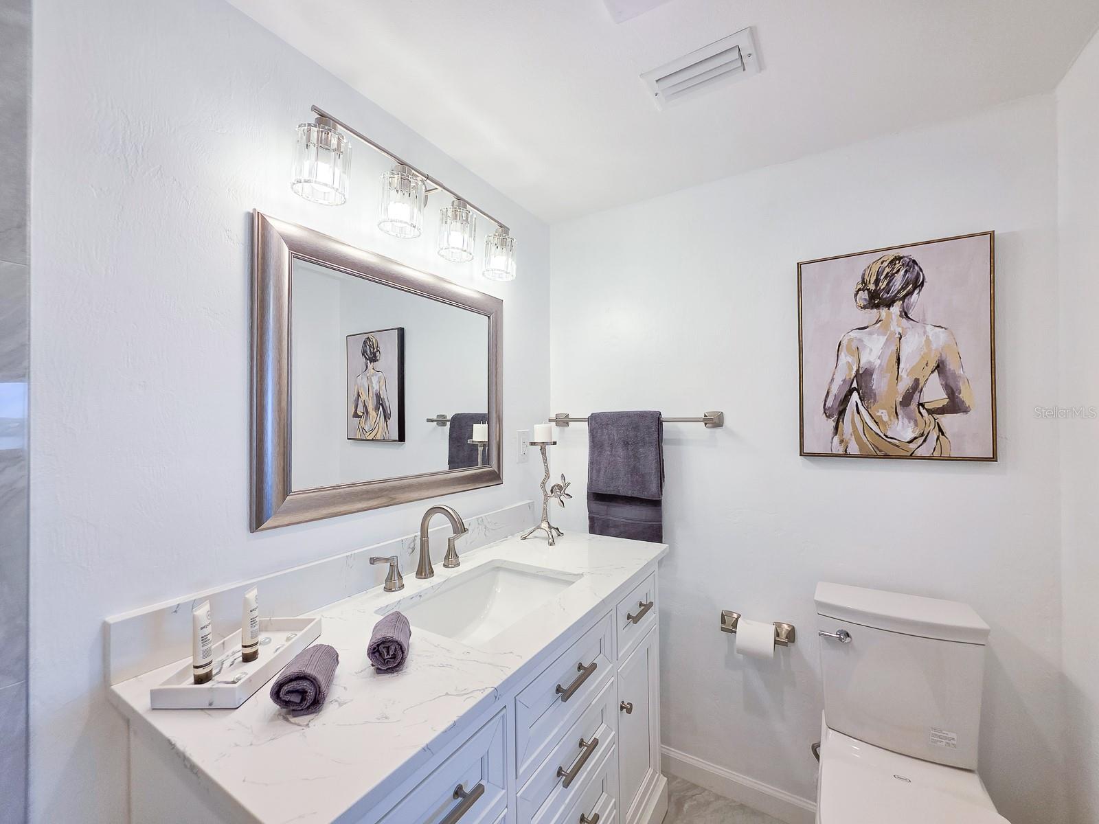 ADMIRALTY CLUB - Residential