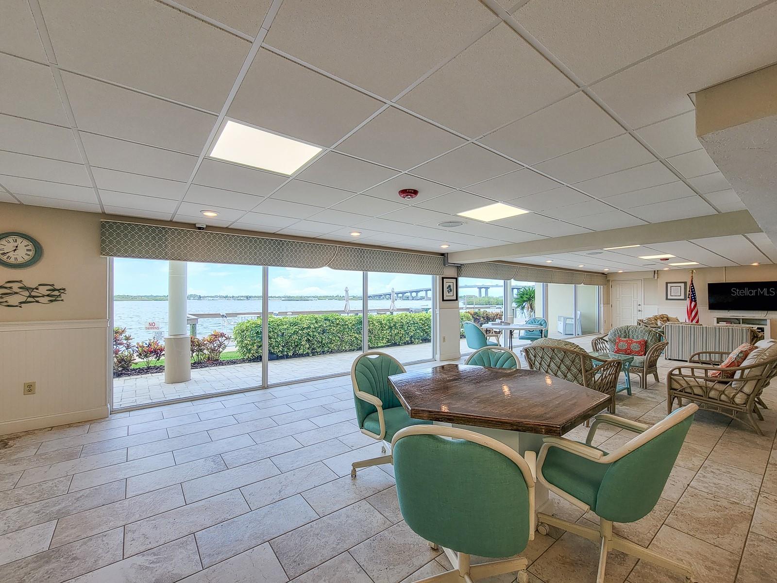 ADMIRALTY CLUB - Residential