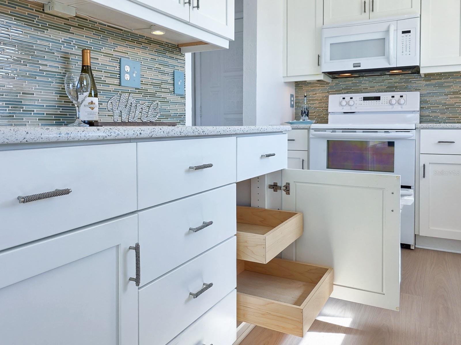 ADMIRALTY CLUB - Residential