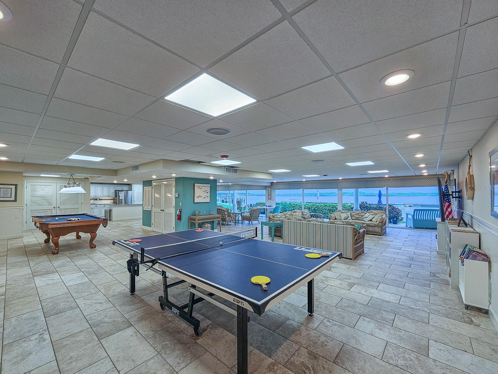 ADMIRALTY CLUB - Residential