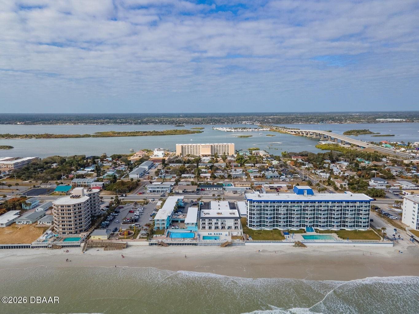 ADMIRALTY CLUB - Residential