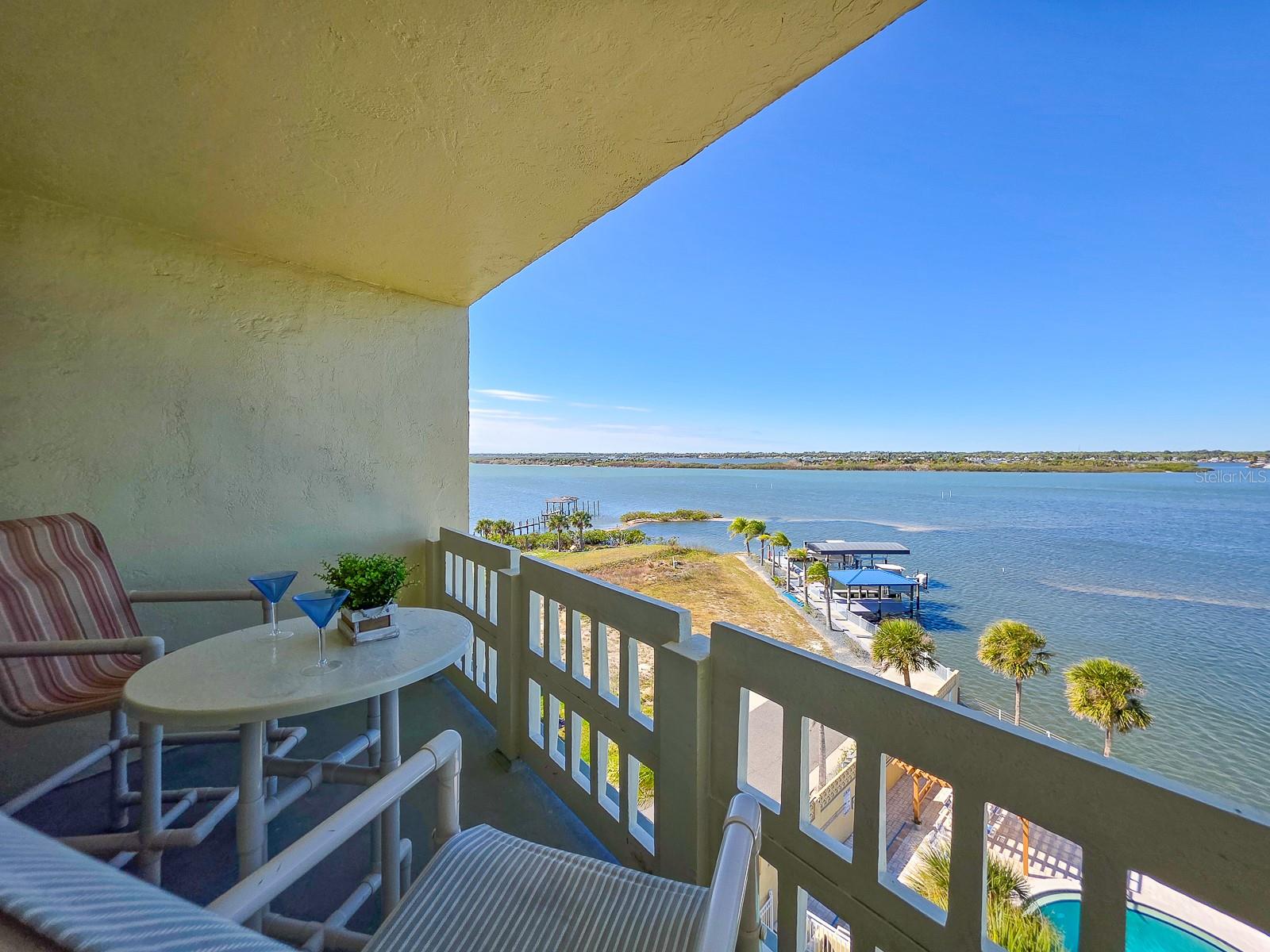 ADMIRALTY CLUB - Residential