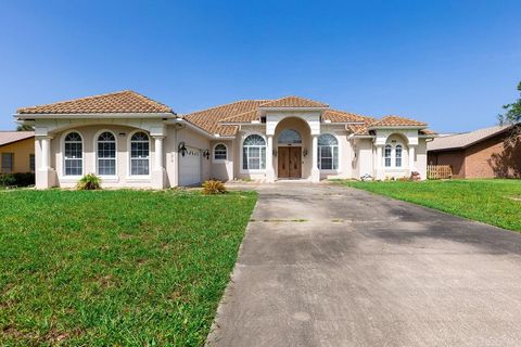 A home in DAYTONA BEACH