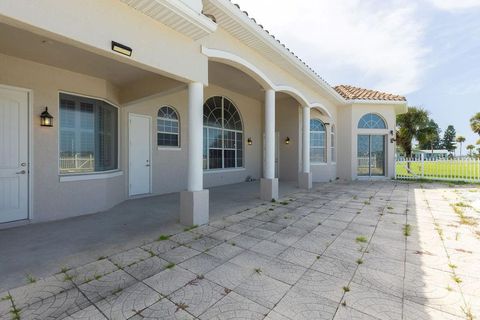 A home in DAYTONA BEACH