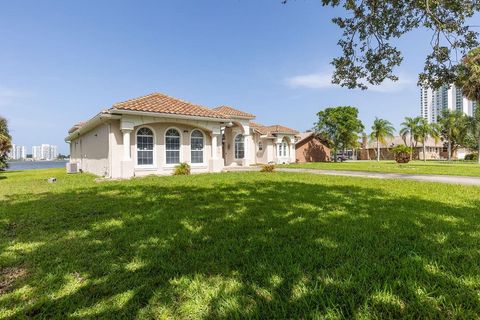 A home in DAYTONA BEACH