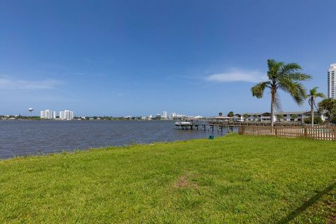 A home in DAYTONA BEACH