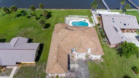 A home in DAYTONA BEACH