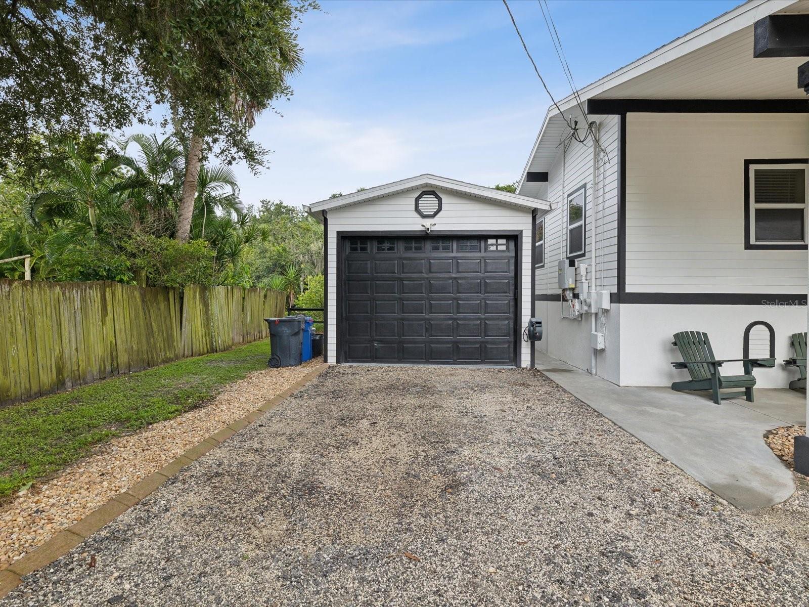 9913 ALAVISTA DRIVE