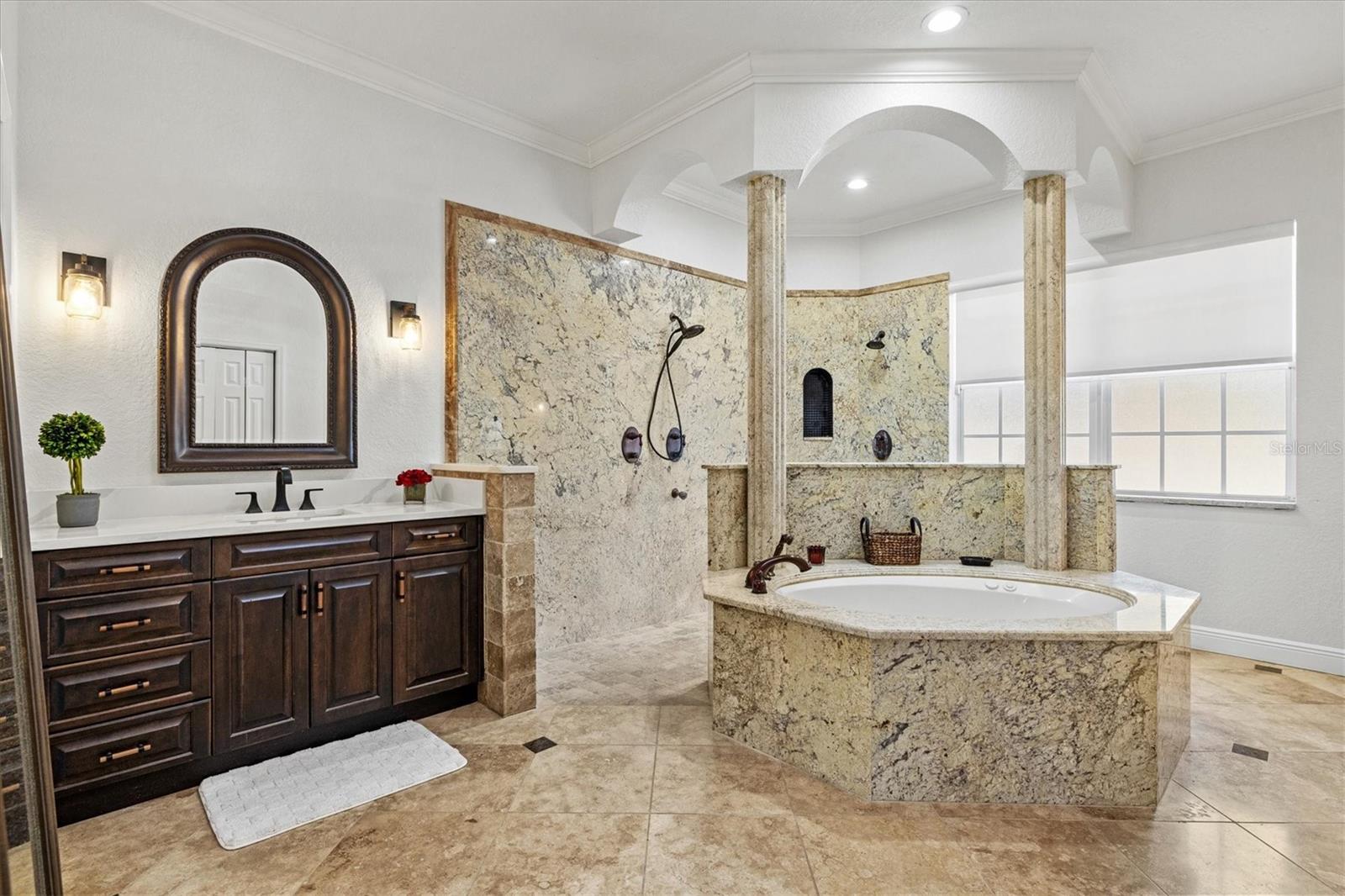 OAK FORD GOLF CLUB - Residential