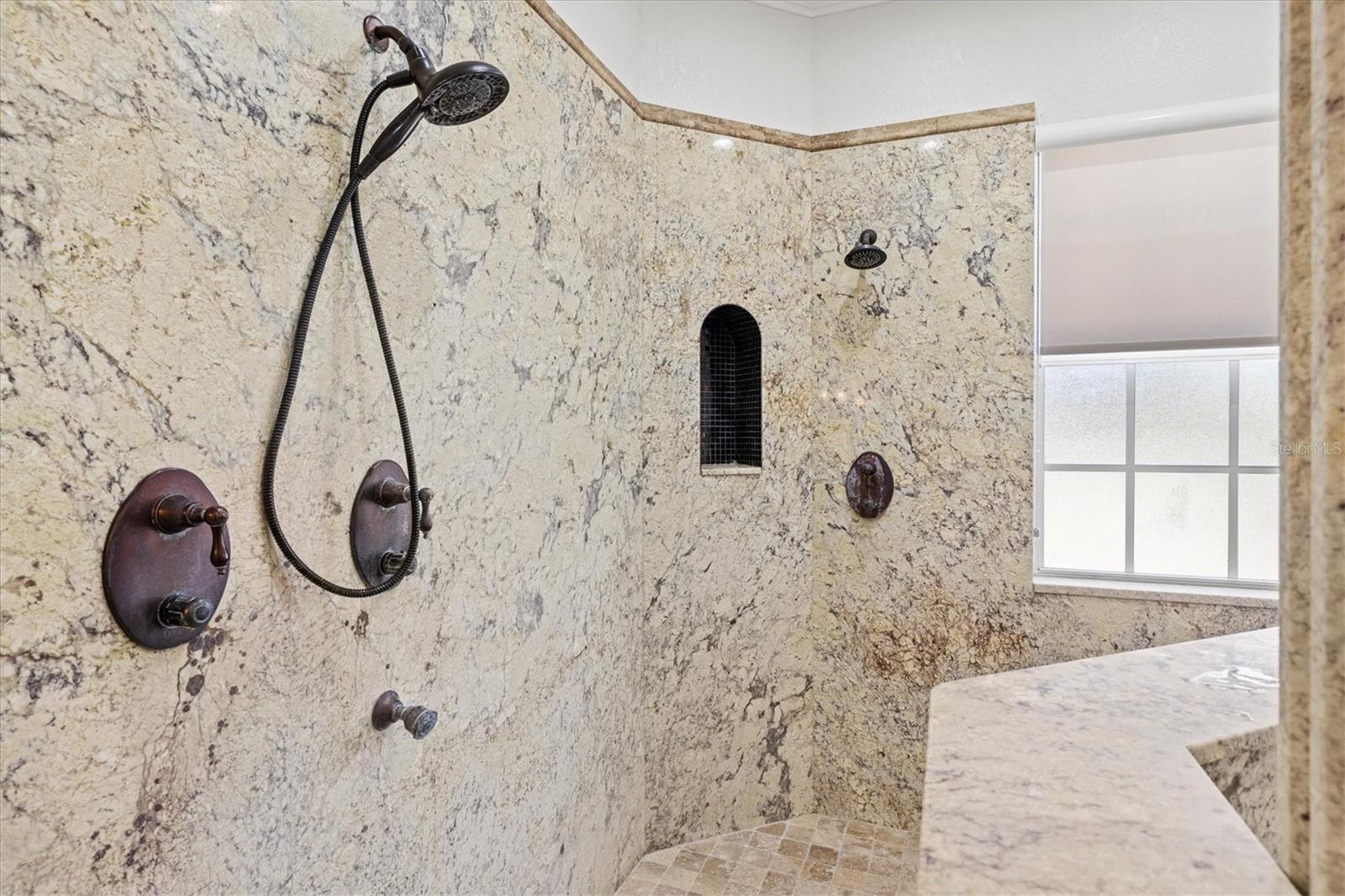 OAK FORD GOLF CLUB - Residential