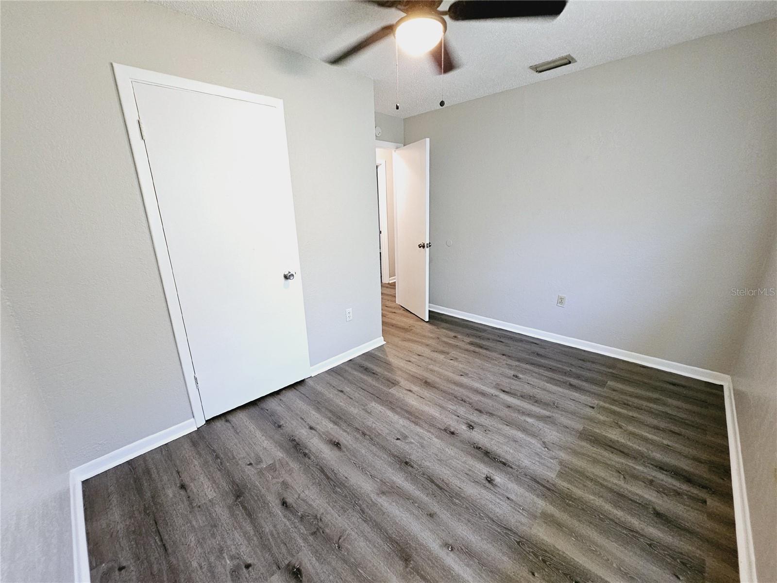 DEATON ESTATES ADD 01 - Residential Lease