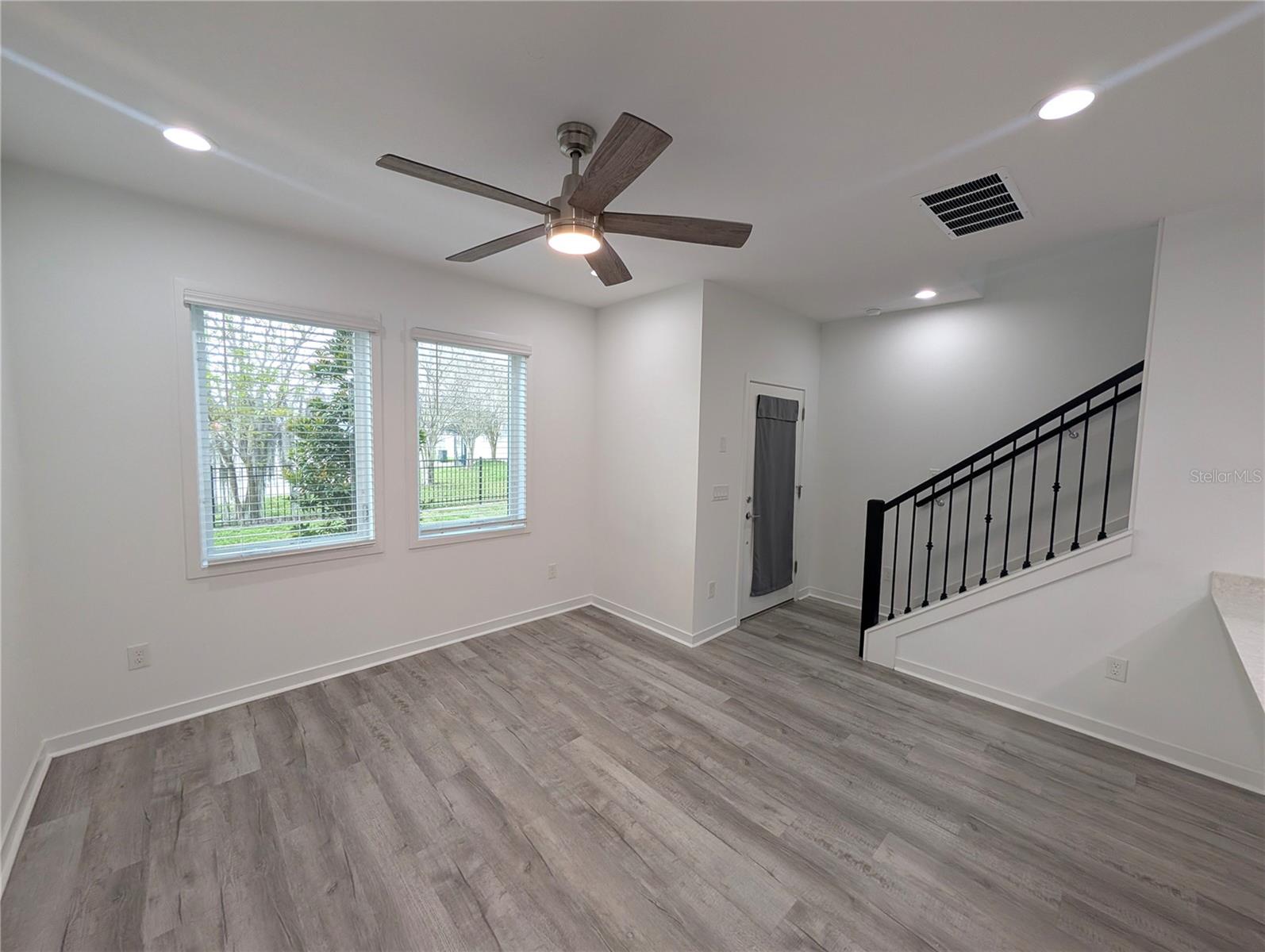 SUBDIVISION OF E 1/2 OF NE 1/4 - Residential Lease