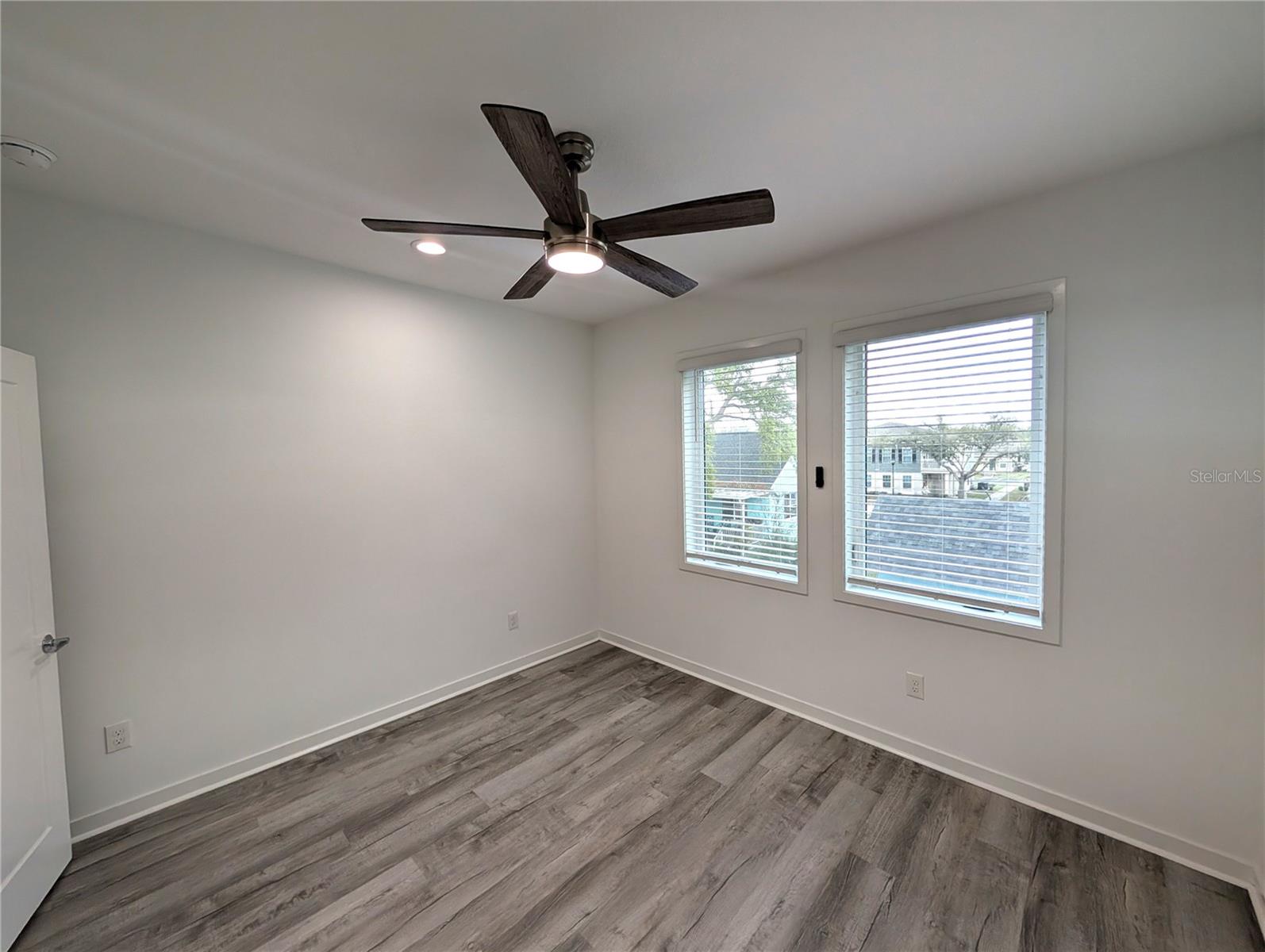 SUBDIVISION OF E 1/2 OF NE 1/4 - Residential Lease