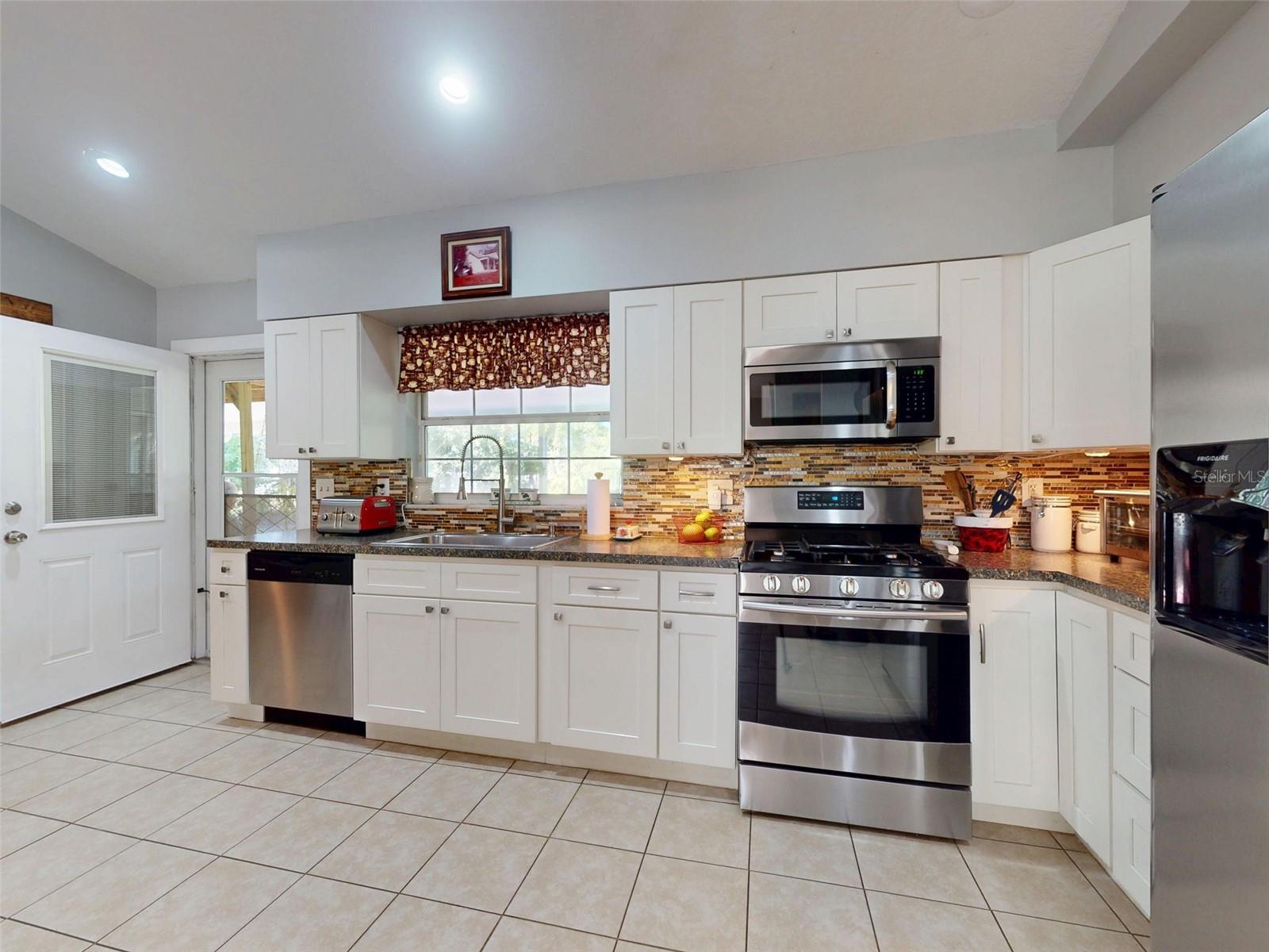 ACREAGE & UNREC - Residential