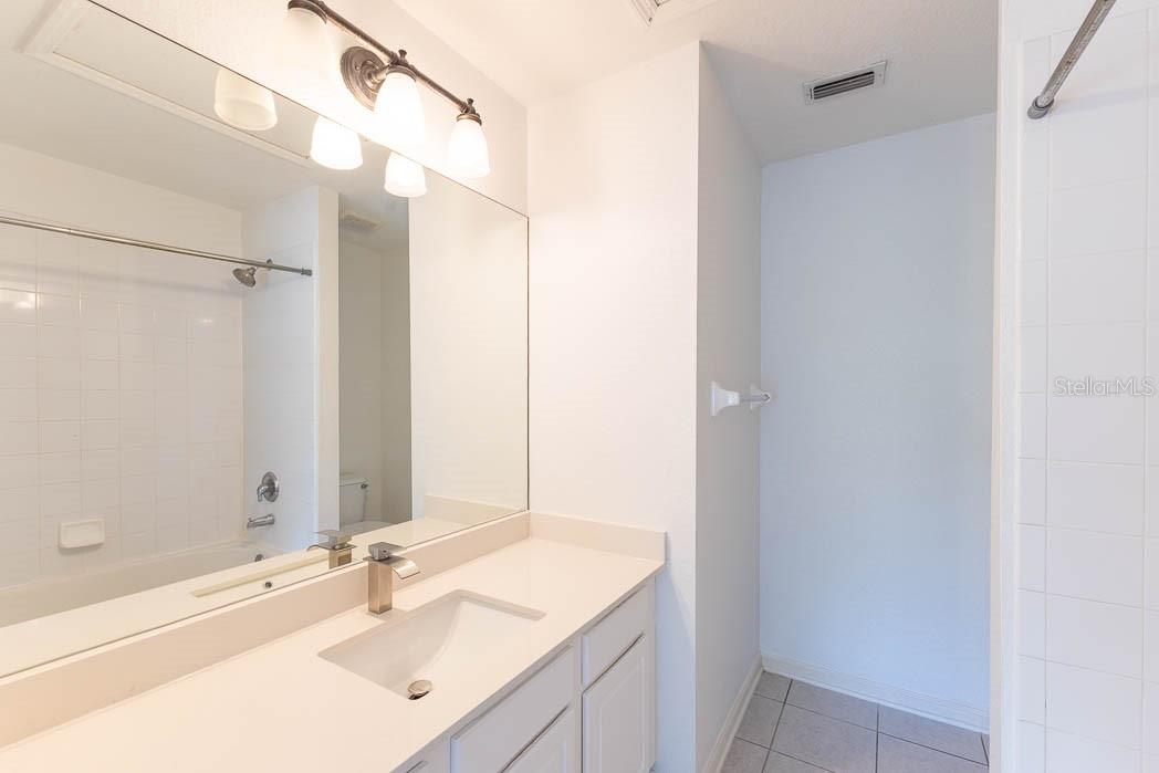 REGENCY OAKS UNIT ONE - Residential