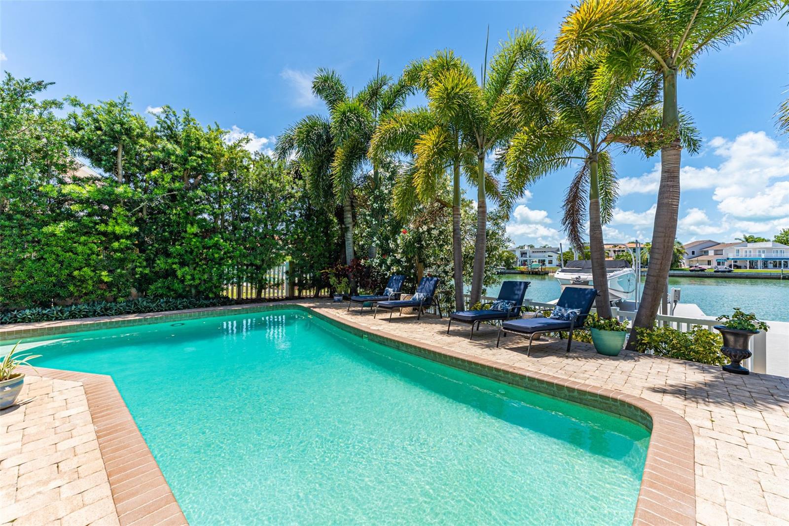 BELLE ISLE - Residential