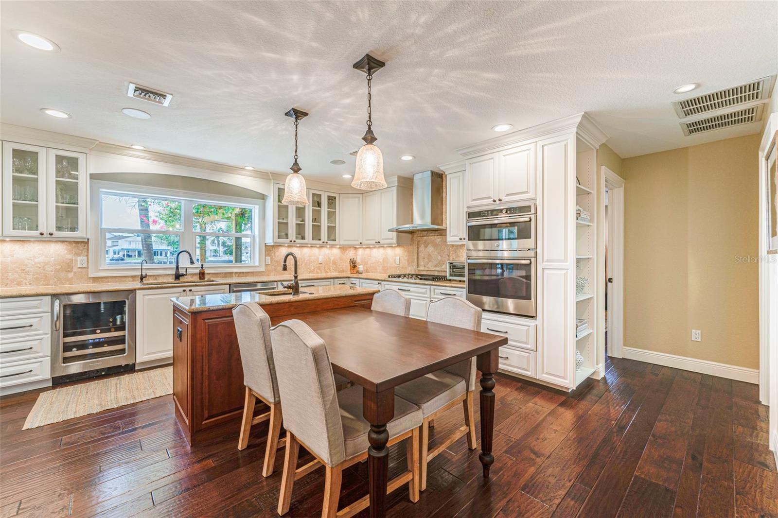 BELLE ISLE - Residential