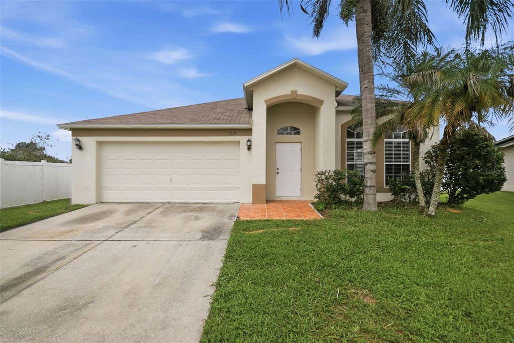 Photo of 5337 Outlook Way, Zephyrhills, FL 33541 (MLS # O6425033)