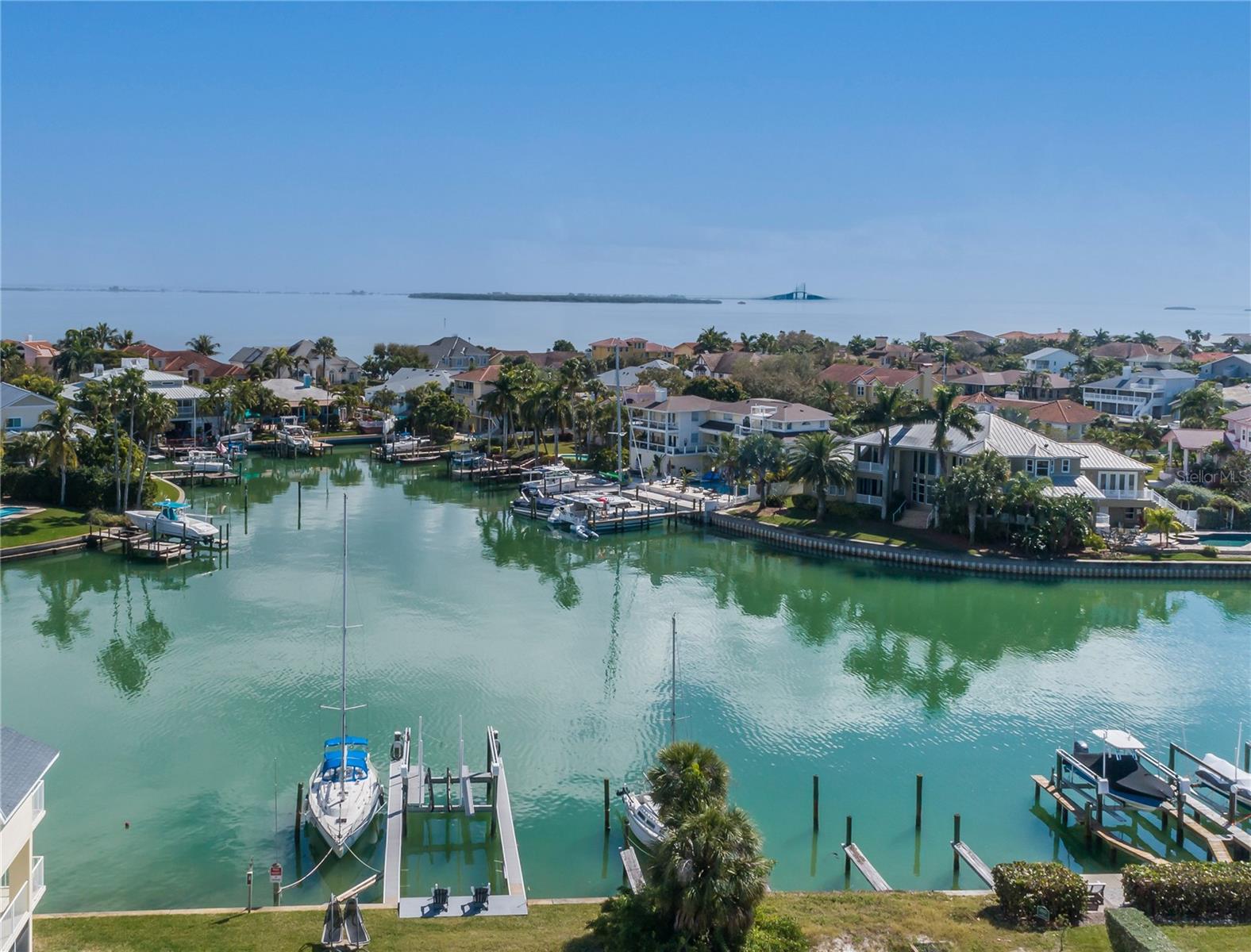 QUIET COVE CONDOMINIUM - Residential