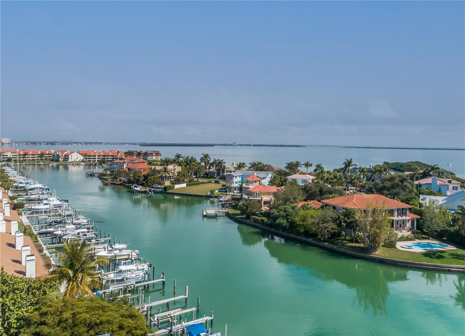 QUIET COVE CONDOMINIUM - Residential