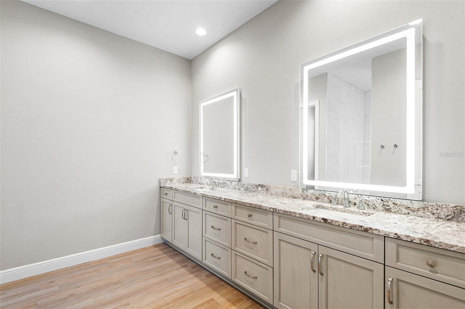 PASCO TRAILS - Residential