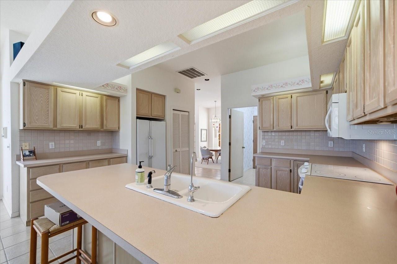 LOS ARCOS SUB - Residential