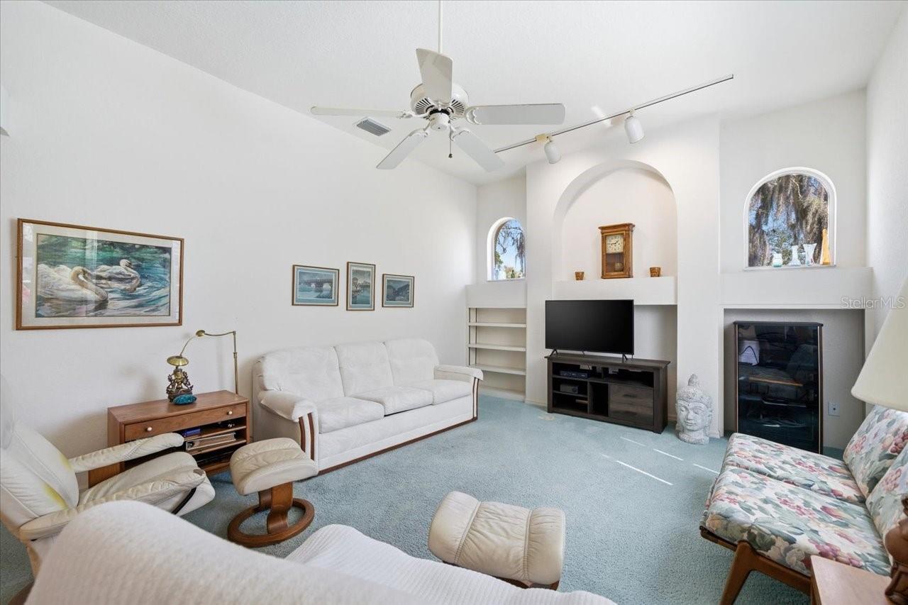 LOS ARCOS SUB - Residential