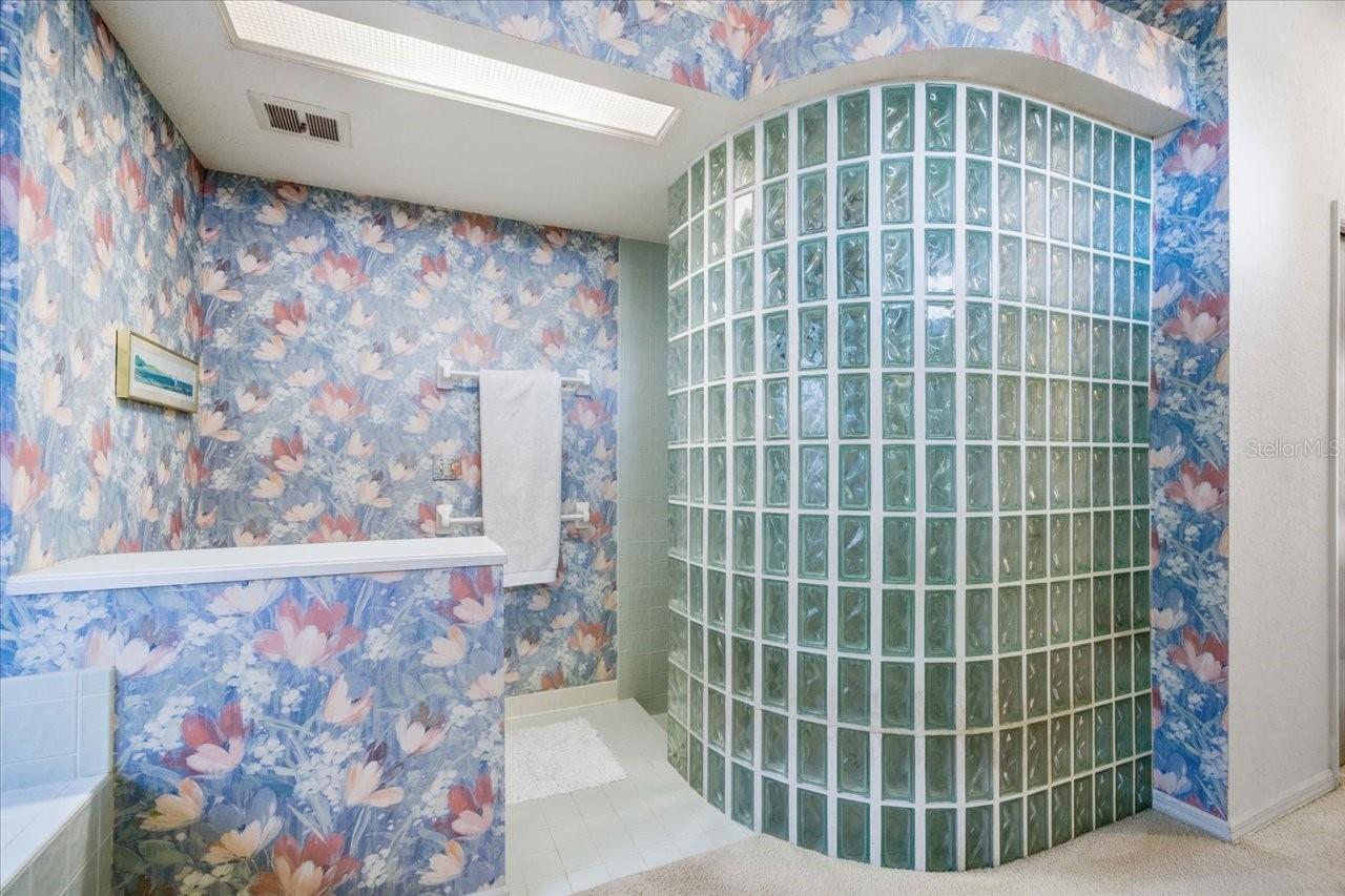 LOS ARCOS SUB - Residential