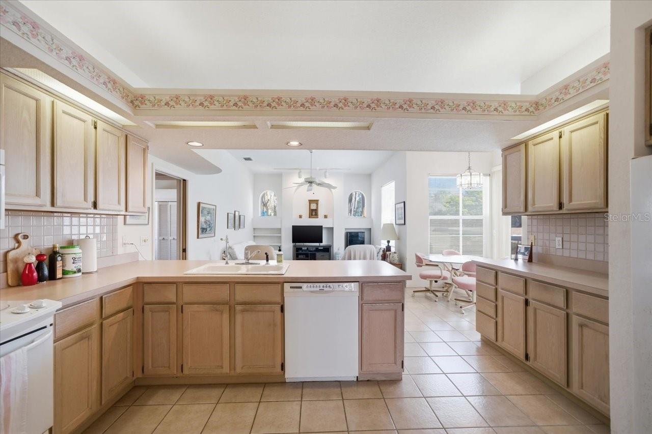 LOS ARCOS SUB - Residential