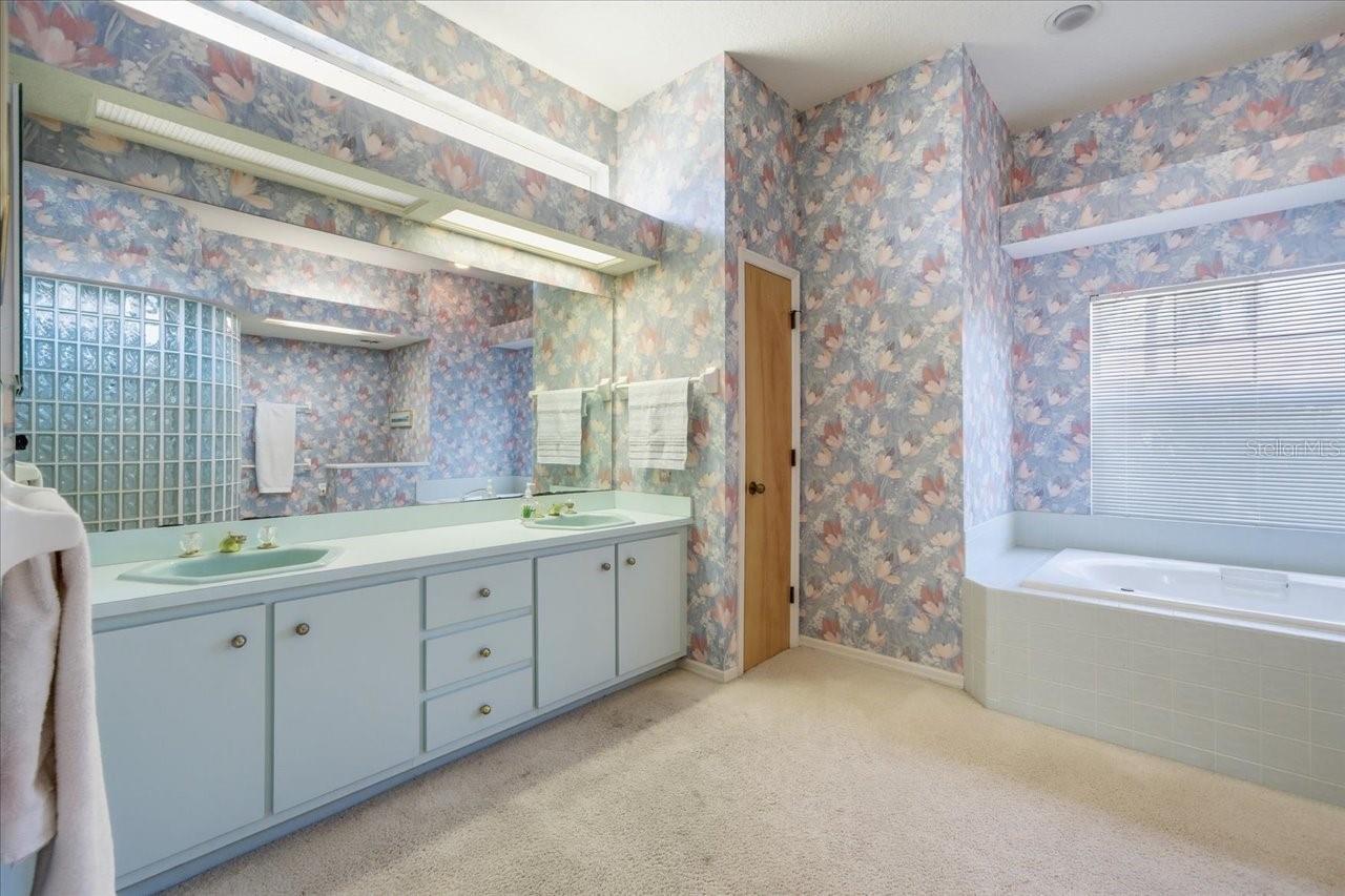 LOS ARCOS SUB - Residential