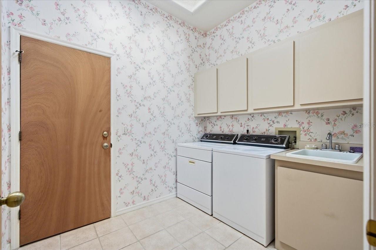 LOS ARCOS SUB - Residential