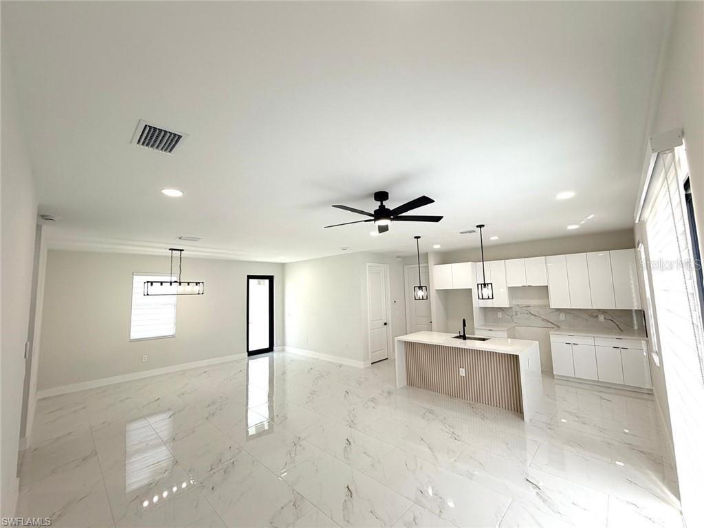 LEHIGH ACRES UNIT 3 BLK 31 PB 20 PG 23 LOT 12 - Residential